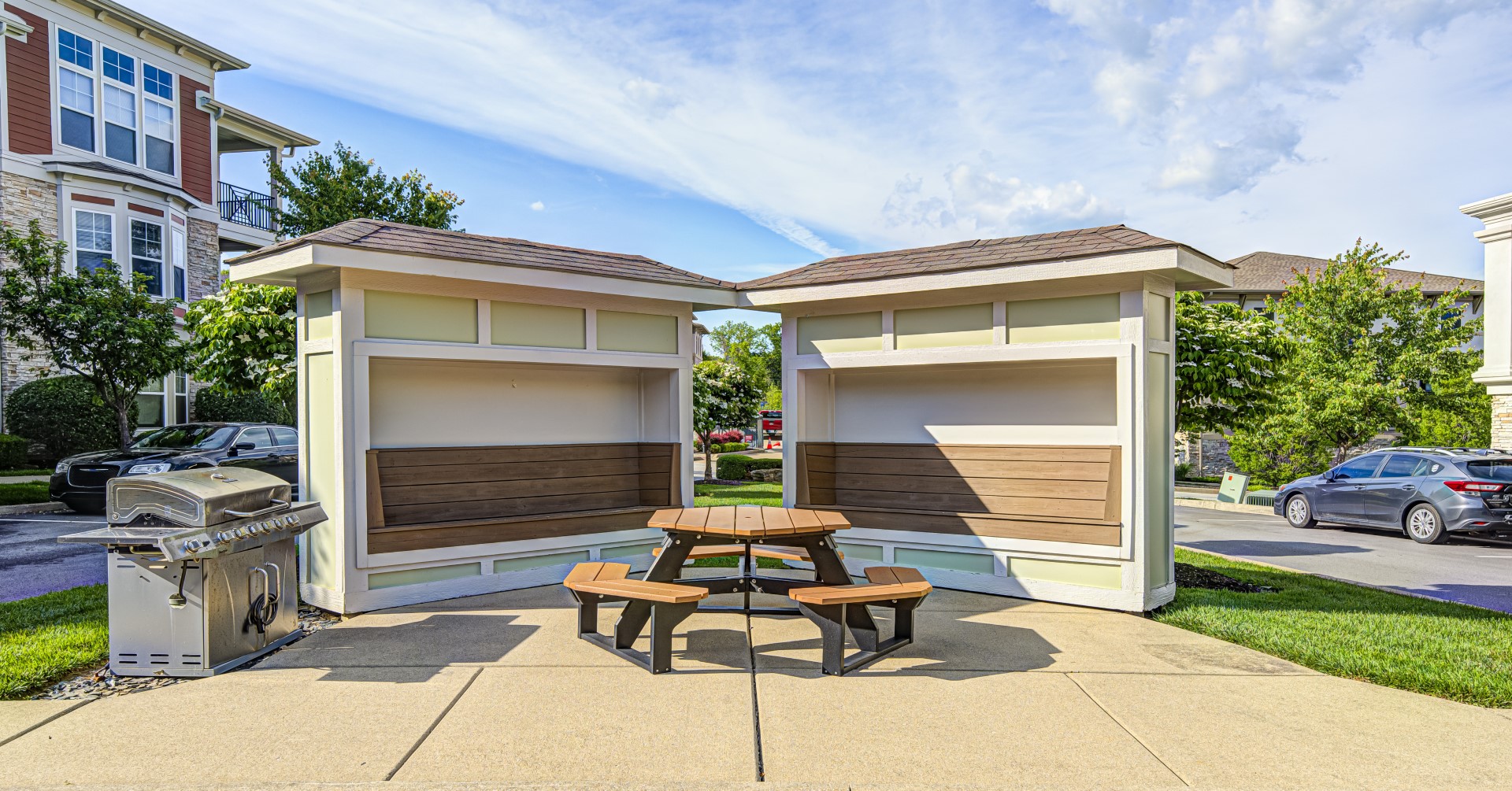 City Flats at Renwick Grilling Area
